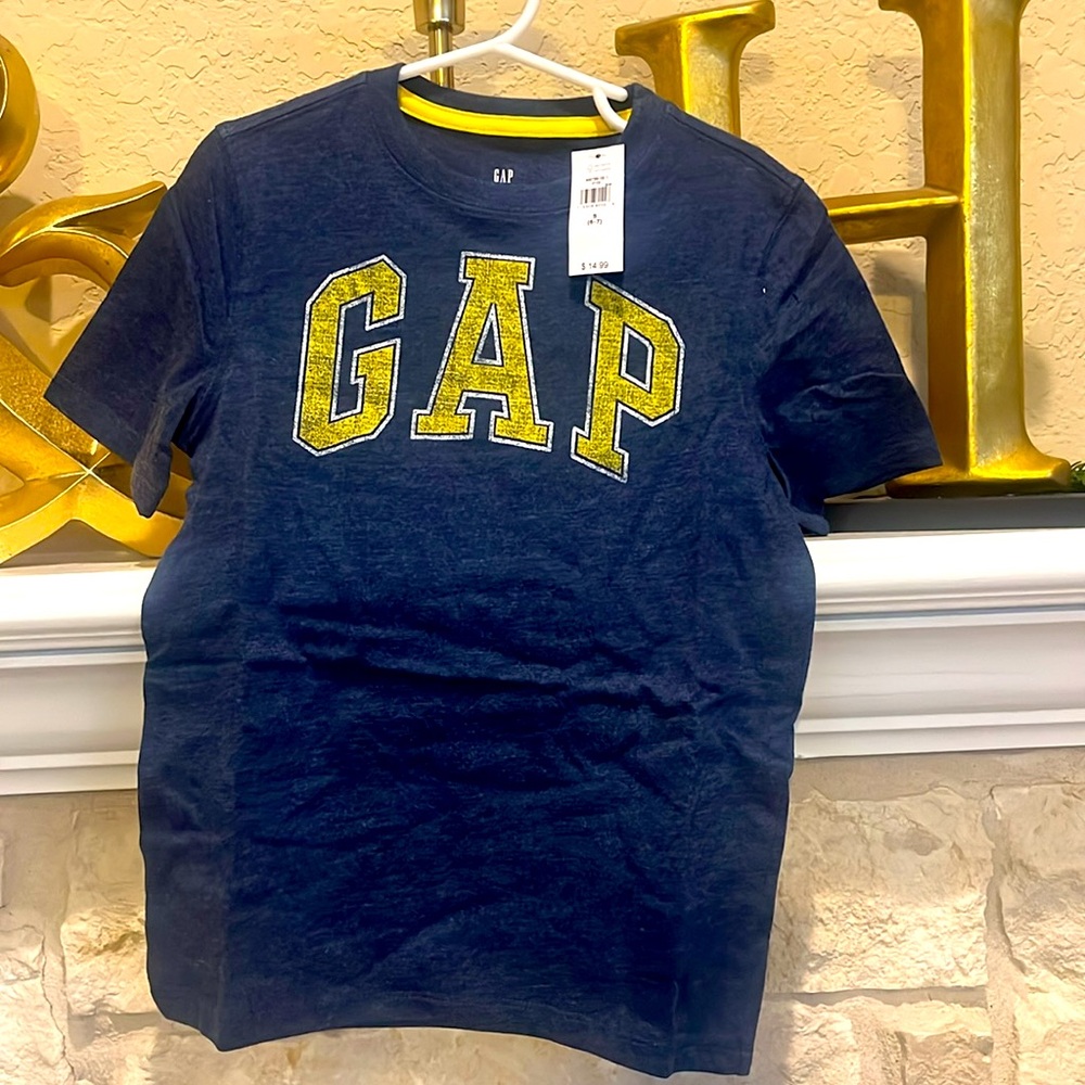 GAP KIDS heather navy t-shirt with yellow & white GAP LOGO S 6/7 NWT in plastic